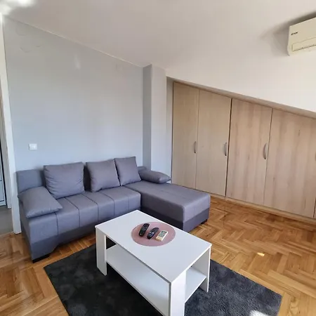Likehome Life - Stevana Sremca